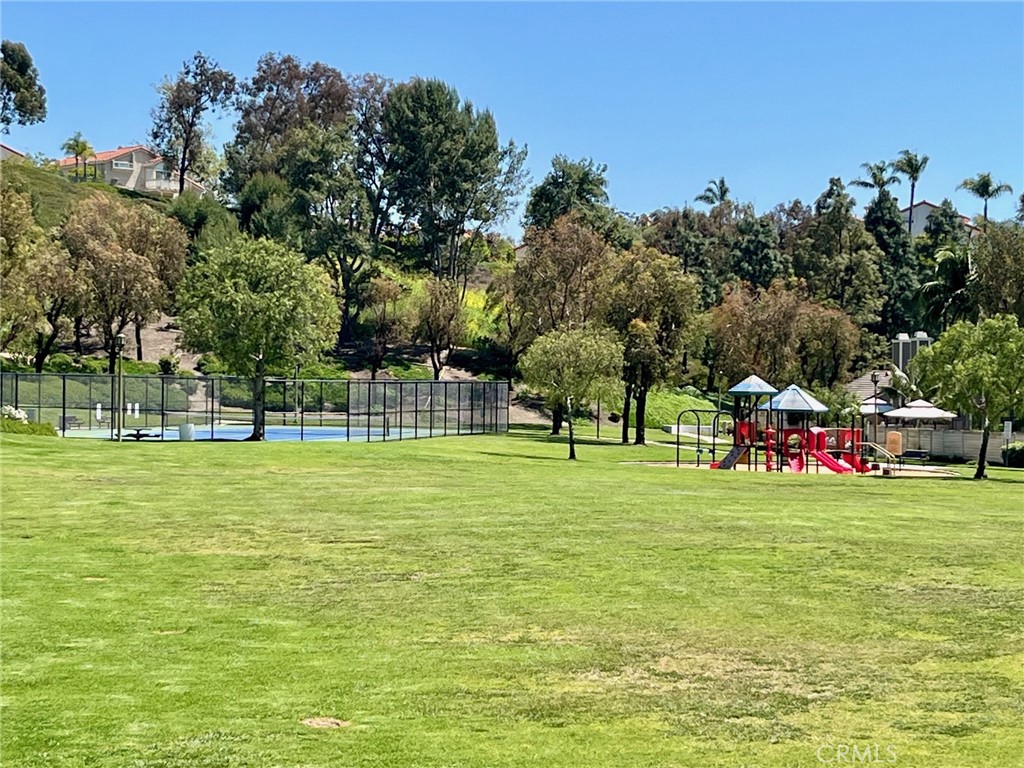 MLS #OC25069407 img 1