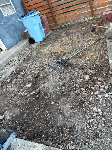 1241 Ashby Avenue, Berkeley CA: https://media.crmls.org/medias/c3b388e3-bcd7-4ee3-bf17-2ecbbd8f1621.jpg