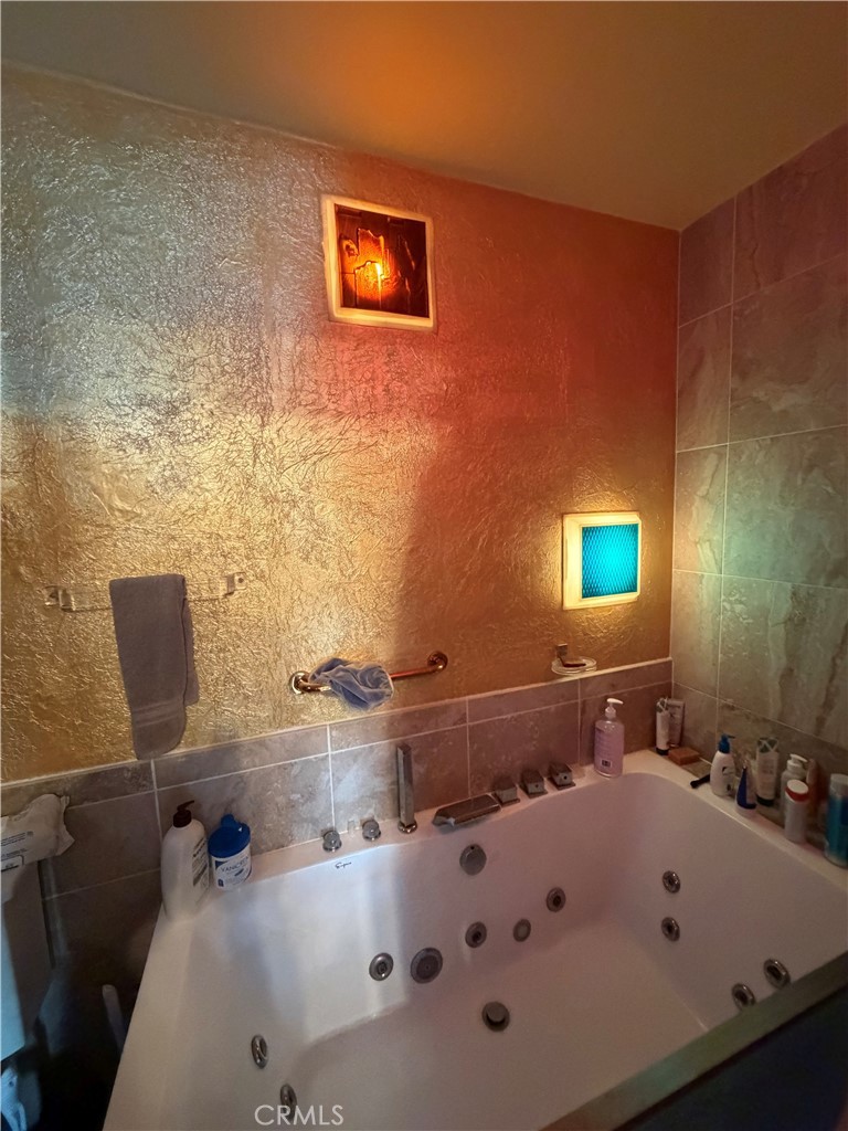 https://media.crmls.org/medias/c3b50938-cae2-46aa-b11b-4941f981b353.jpg?preset=X-Large