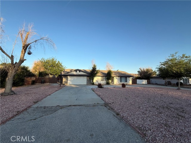 Detail Gallery Image 1 of 33 For 15332 Tuscola Rd, Apple Valley,  CA 92307 - 5 Beds | 3 Baths