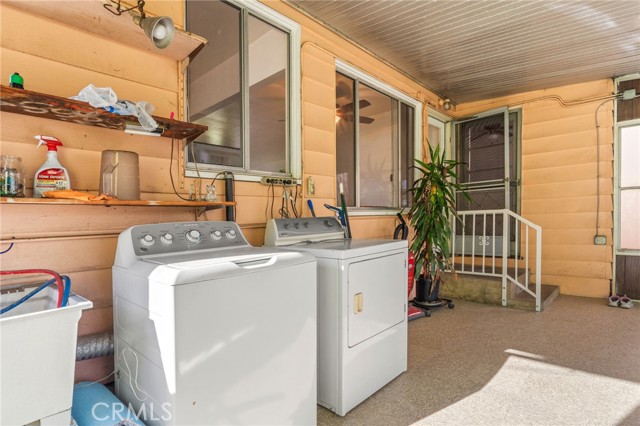 7558 Citronell Avenue, Pico Rivera CA: https://media.crmls.org/medias/c3b8f247-9f40-4e9a-a0b5-e1ed90e2132c.jpg