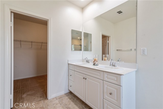 Detail Gallery Image 15 of 17 For 2850 E via Terrano, Ontario,  CA 91764 - 4 Beds | 2/1 Baths