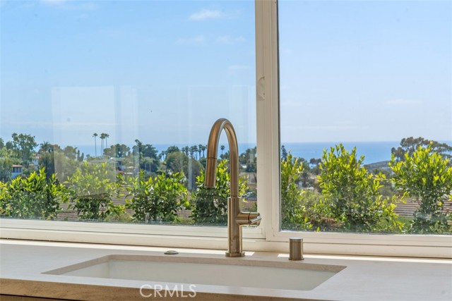 317 Calle Familia, San Clemente CA: https://media.crmls.org/medias/c3b9ef18-87e2-4a4a-973f-7f0f3c1c383b.jpg