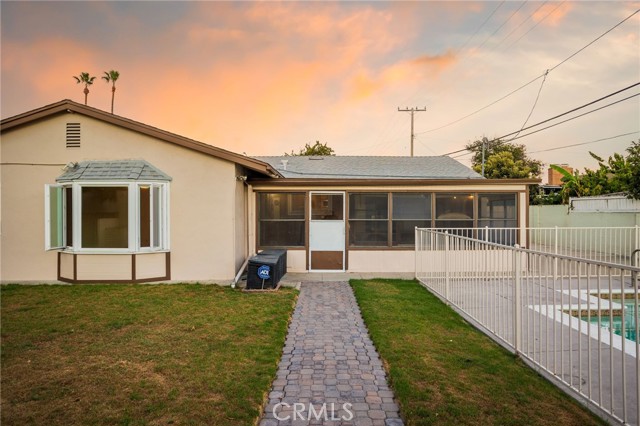 645 S Archer Street, Anaheim CA: https://media.crmls.org/medias/c3ba097b-60e5-4bce-89a8-5b4e03d86c28.jpg