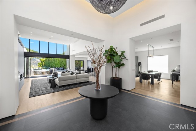 Detail Gallery Image 9 of 53 For 7139 Macapa, Los Angeles,  CA 90068 - 4 Beds | 5 Baths