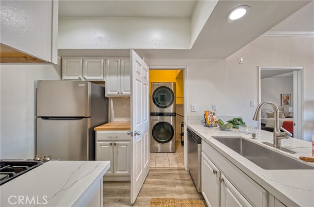 1665 Federal Avenue, Los Angeles CA: https://media.crmls.org/medias/c3ba7217-432f-450a-ab26-14620449f2a9.jpg