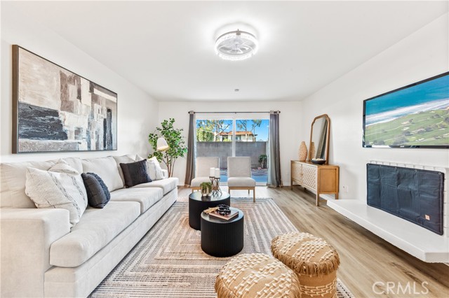 Image 17 of 62 For 6600 Warner  241