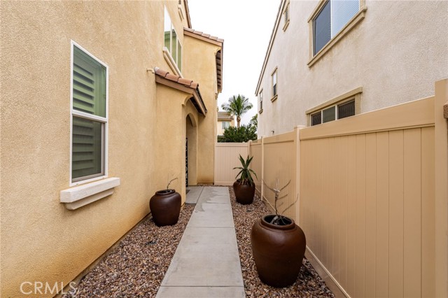 Detail Gallery Image 2 of 37 For 7056 Stratus, Corona,  CA 92880 - 4 Beds | 3 Baths