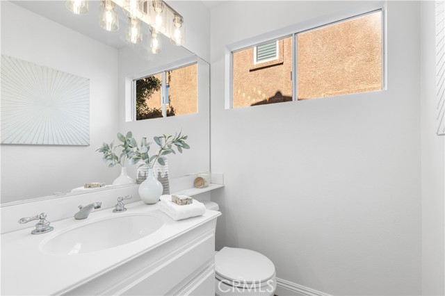 Detail Gallery Image 18 of 47 For 31 Cascada, Rancho Santa Margarita,  CA 92688 - 3 Beds | 3 Baths