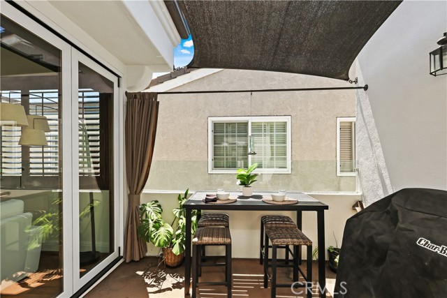 Detail Gallery Image 17 of 31 For 510 Marguerite Ave #B,  Corona Del Mar,  CA 92625 - 3 Beds | 2/1 Baths