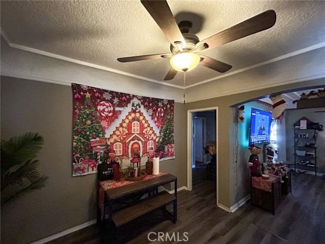 Detail Gallery Image 5 of 15 For 3816 Liberty Bld, South Gate,  CA 90280 - 3 Beds | 2 Baths