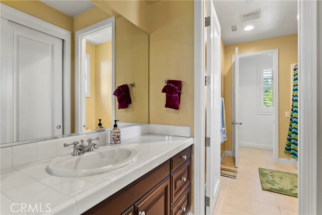 15 Pisano Street, Ladera Ranch CA: https://media.crmls.org/medias/c3bd5964-1fe3-4739-91a1-e374d0348021.jpg