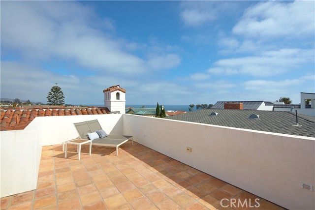 235 Poppy Avenue, Corona del Mar CA: https://media.crmls.org/medias/c3bdbc7b-fc31-4e0c-9b04-12abc183f758.jpg