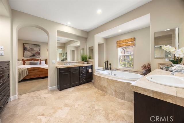 Detail Gallery Image 27 of 32 For 24 Tree Clover, Irvine,  CA 92618 - 3 Beds | 2/1 Baths