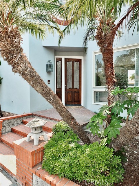6225 Napoli Court, Long Beach CA: https://media.crmls.org/medias/c3be3d25-dae0-48d1-acaa-0a8f623f0b2d.jpg