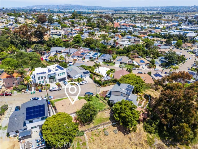 3607 Oleander Drive, San Diego CA: https://media.crmls.org/medias/c3be6c94-0153-4c9d-8a31-0ca037243d62.jpg