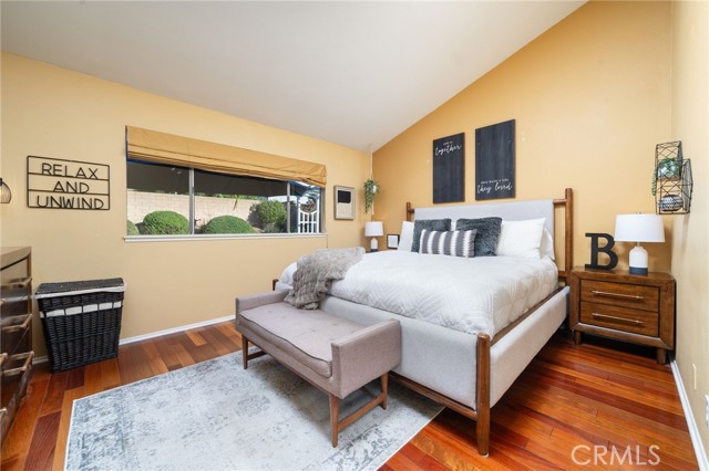 Image 22 of 39 For 5022 Burnaby