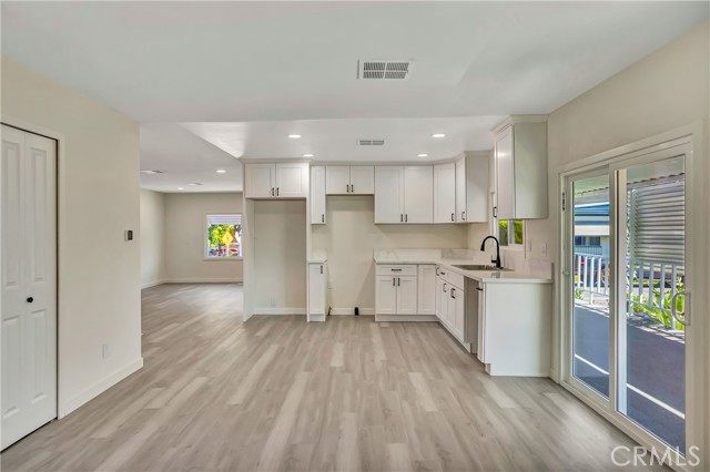 Detail Gallery Image 14 of 52 For 27361 Sierra Hwy #109,  Canyon Country,  CA 91351 - 2 Beds | 2 Baths