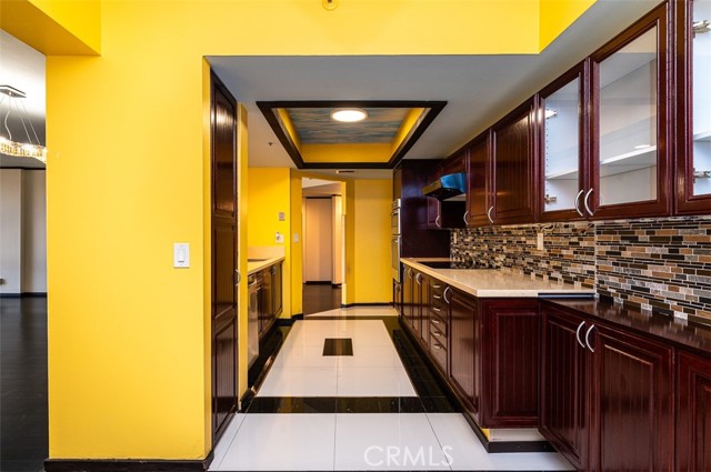 Detail Gallery Image 12 of 39 For 343 Pioneer Dr #602,  Glendale,  CA 91203 - 2 Beds | 2 Baths