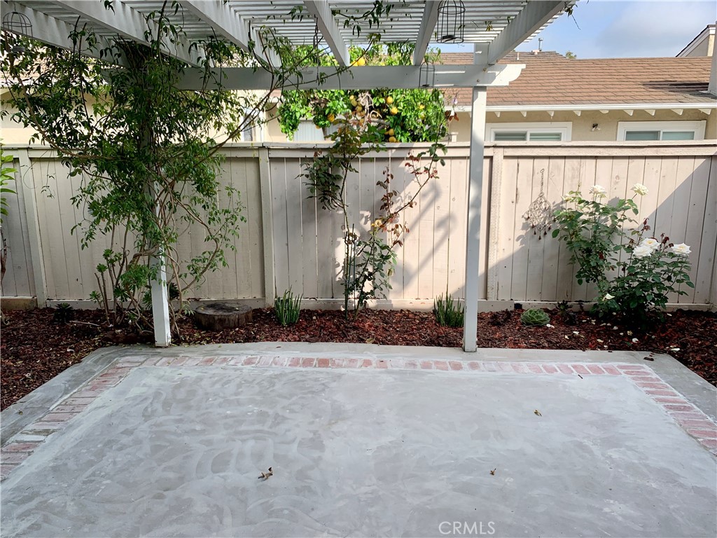 MLS #OC25268734 image #17