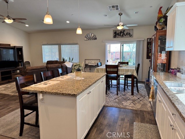 Detail Gallery Image 14 of 29 For 12031 Foster, Victorville,  CA 92392 - 5 Beds | 3 Baths