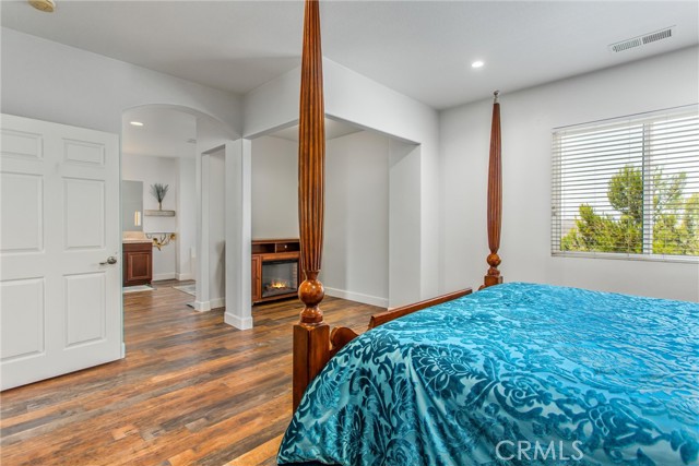 16873 Valley Spring Drive, Riverside CA: https://media.crmls.org/medias/c3c06a55-f416-4401-8a40-ef692e1af7b4.jpg