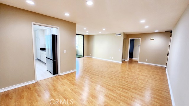 Detail Gallery Image 10 of 26 For 4080 via Marisol #129,  Los Angeles,  CA 90042 - 2 Beds | 2 Baths