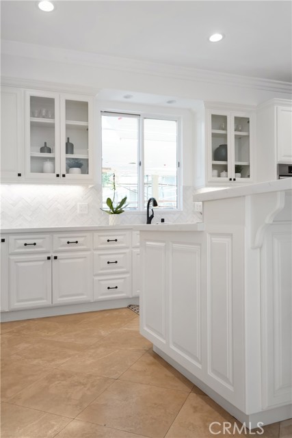 561 33rd Street, Manhattan Beach, California 90266, 5 Bedrooms Bedrooms, ,5 BathroomsBathrooms,Residential,Sold,33rd,SB21226238