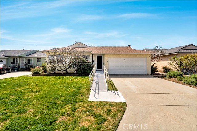 Detail Gallery Image 1 of 41 For 10446 Highdale St, Bellflower,  CA 90706 - 3 Beds | 2 Baths