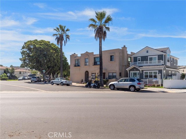 Detail Gallery Image 4 of 28 For 506 Palm Ave, Coronado,  CA 92118 - 2 Beds | 1 Baths