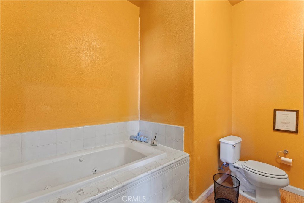 https://media.crmls.org/medias/c3c1b7ac-5ca5-43d2-9f6d-021f1271dbb5.jpg?preset=X-Large