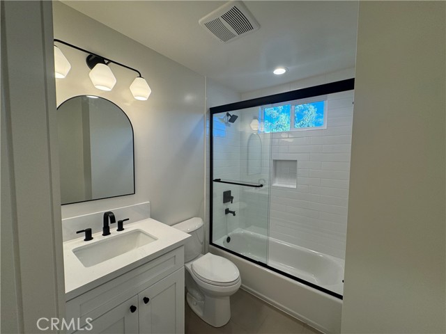 Detail Gallery Image 11 of 16 For 1336 Calle Tulipan #C,  Thousand Oaks,  CA 91360 - 2 Beds | 2 Baths