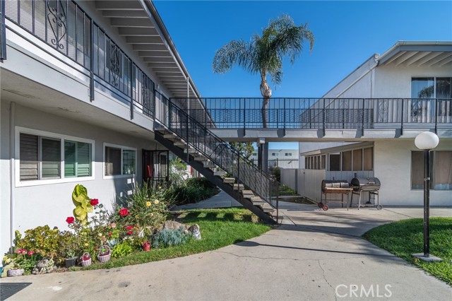 Detail Gallery Image 15 of 20 For 5530 Ackerfield Ave #101,  Long Beach,  CA 90805 - 3 Beds | 2 Baths