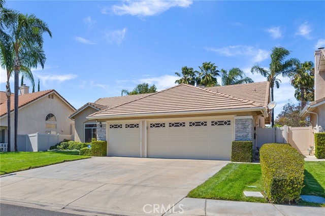 Detail Gallery Image 3 of 53 For 32176 Corte Florecita, Temecula,  CA 92592 - 3 Beds | 2 Baths