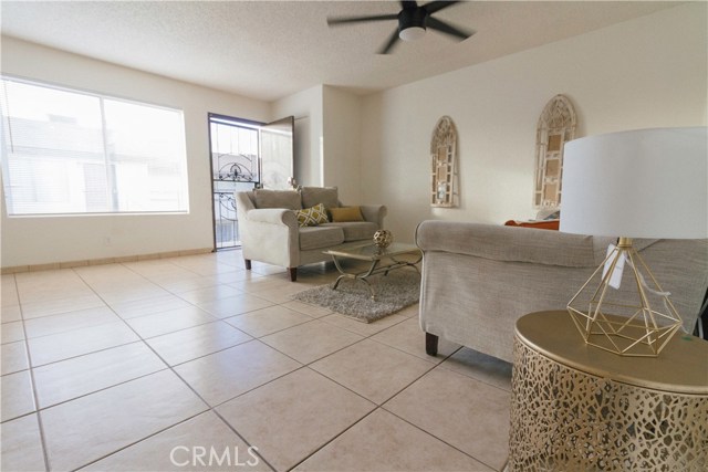 Detail Gallery Image 7 of 49 For 17425 Arrow Bld #10,  Fontana,  CA 92335 - 2 Beds | 1 Baths