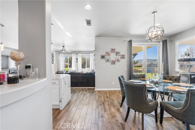 Detail Gallery Image 10 of 75 For 40637 Pinina Ct, Palmdale,  CA 93551 - 5 Beds | 4 Baths