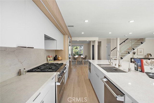 24641 Paige Circle, Laguna Hills CA: https://media.crmls.org/medias/c3c3dae6-9762-4370-957c-6e19f8731118.jpg