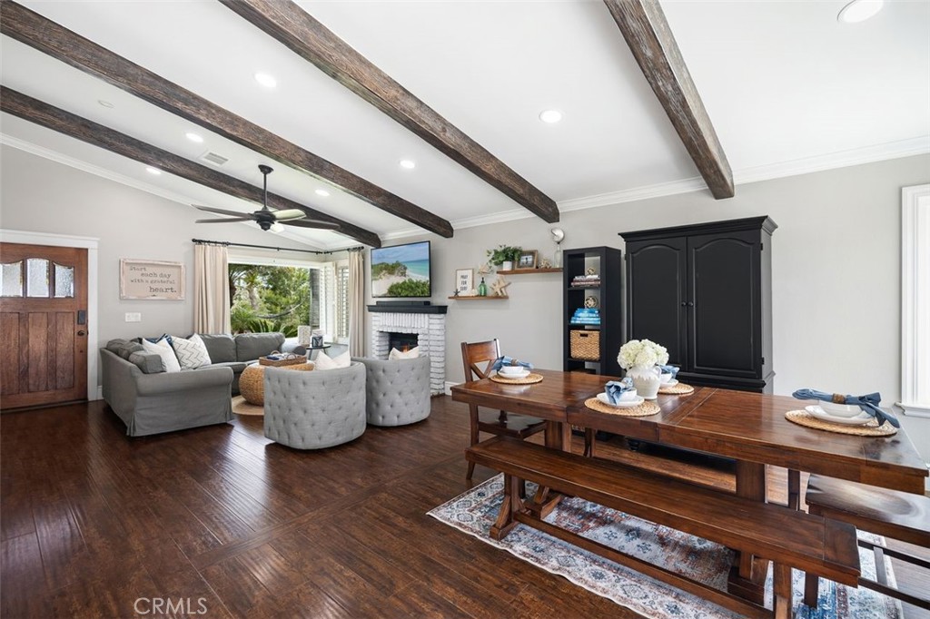 MLS #OC25101068 img 10