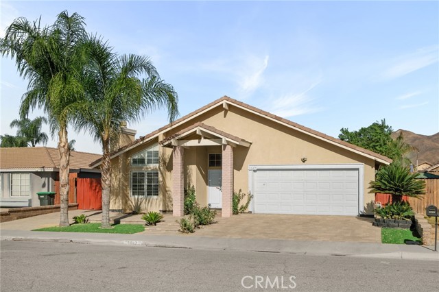 Detail Gallery Image 1 of 27 For 1047 Peacock Dr, San Jacinto,  CA 92583 - 4 Beds | 2 Baths