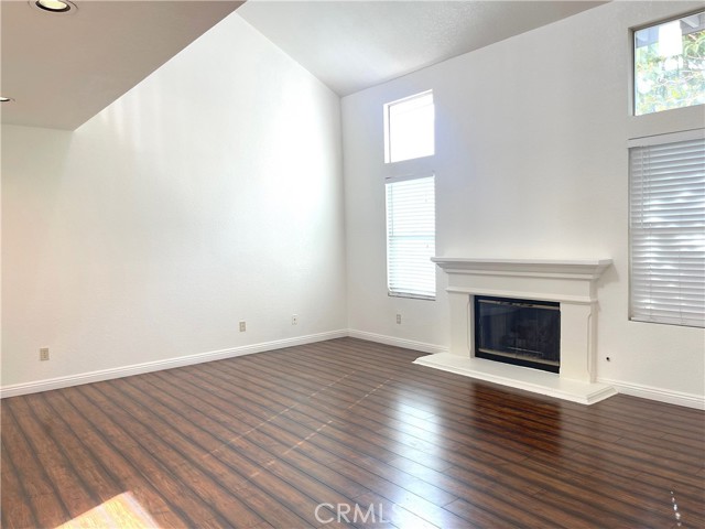 2985 Amber Drive, Corona CA: https://media.crmls.org/medias/c3c4a148-9f25-4e4b-90ab-8ea29a121a96.jpg