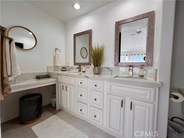 Detail Gallery Image 21 of 33 For 7 Swift Ct #210,  Newport Beach,  CA 92663 - 3 Beds | 2/1 Baths