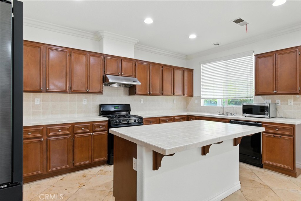 MLS #SB25147263 img 14