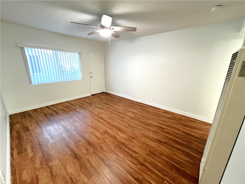 12926 Doty Avenue # 24, Hawthorne, California 90250, ,1 BathroomBathrooms,Residential Lease,For Rent,12926 Doty Avenue # 24,CRSB24234735