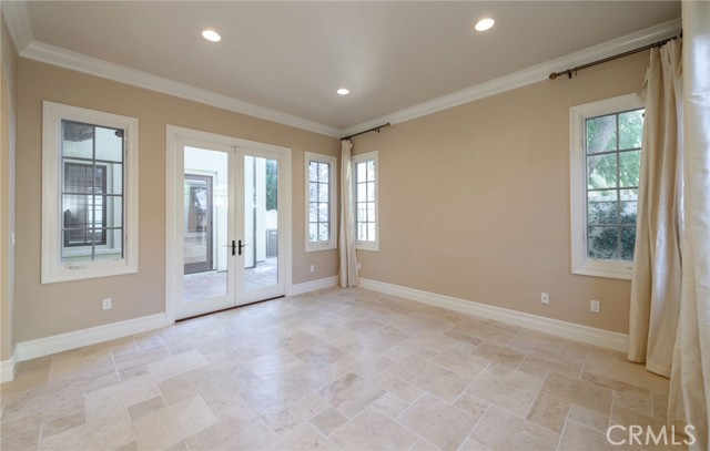 24 Wharfside Drive, Newport Coast CA: https://media.crmls.org/medias/c3c7f5ca-6645-4d7e-8531-97499a7f6d0e.jpg
