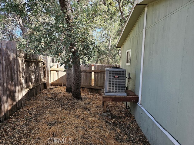 Detail Gallery Image 34 of 49 For 15972 21st Ave, Clearlake,  CA 95422 - 3 Beds | 2 Baths