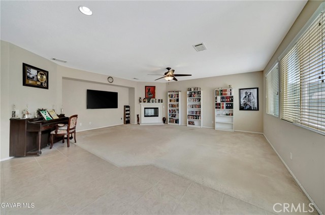 Detail Gallery Image 13 of 56 For 2354 Crimson, Rosamond,  CA 93560 - 4 Beds | 2/1 Baths