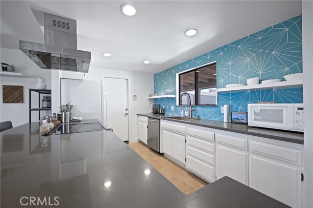 Detail Gallery Image 5 of 40 For 6748 San Angelo, Joshua Tree,  CA 92252 - 3 Beds | 2/1 Baths