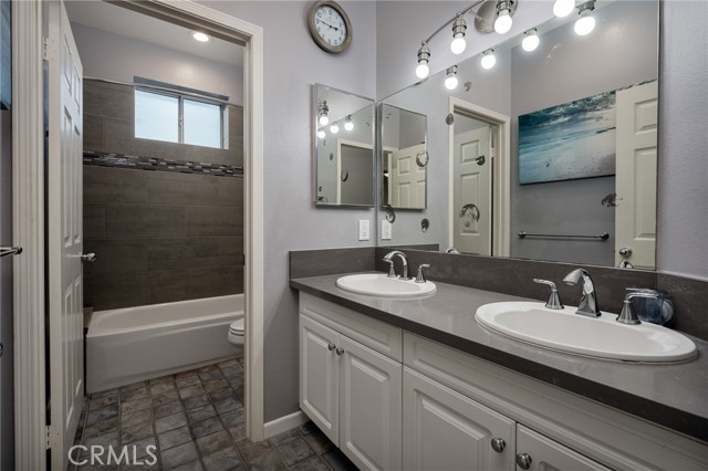 Detail Gallery Image 42 of 46 For 6242 Surfboard, Huntington Beach,  CA 92648 - 3 Beds | 2/1 Baths