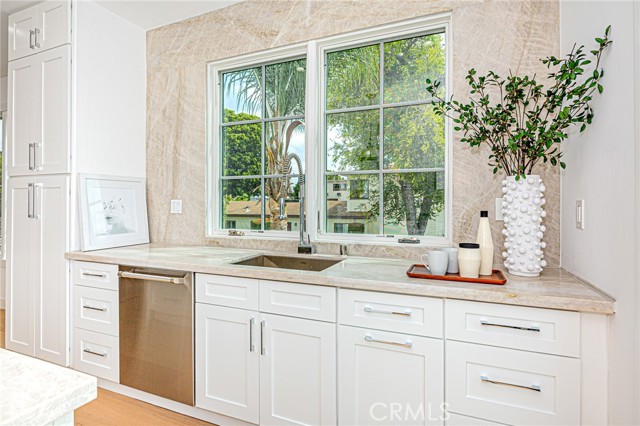 3803 BERRYMAN, Los Angeles CA: https://media.crmls.org/medias/c3c9f202-fcfd-4fe9-99c9-19a0c7e0eff4.jpg