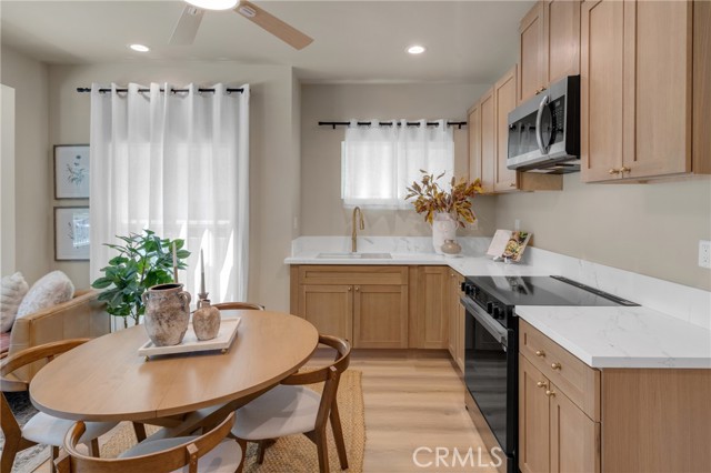 1123 E Ocean Blvd, Long Beach CA: https://media.crmls.org/medias/c3c9fce2-54b4-494b-afaf-3ab9f62d8ae2.jpg